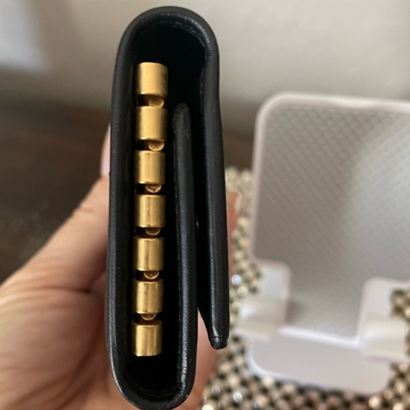 Salvatore Ferragamo EUC  unisex key holder - Picture 6 of 11